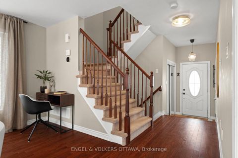 Photo 14 at 166 Lily Pond Street, Emerald Meadows/Trailwest, Kanata