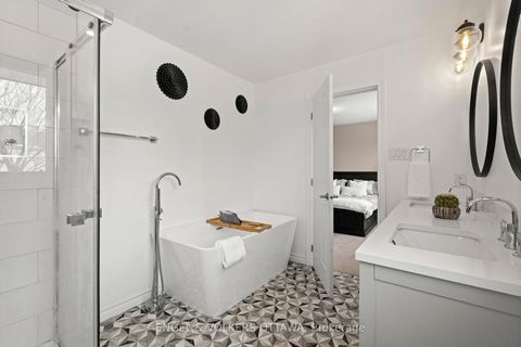 Photo 18 at 166 Lily Pond Street, Emerald Meadows/Trailwest, Kanata