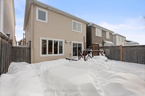 Photo 30 at 166 Lily Pond Street, Emerald Meadows/Trailwest, Kanata