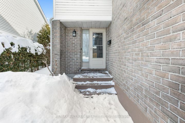 Photo 2 at A - 176 Sherway Drive, Nepean (Pheasant Run), Ottawa