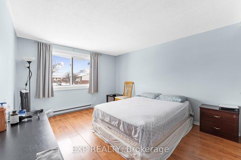 Photo 14 at 52 - 44A Woodvale Green, Nepean (Craig Henry/Woodvale), Ottawa