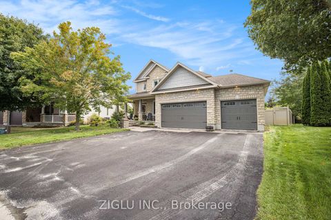 Photo 2 at 38 Oradea Crescent, Richmond, Stittsville