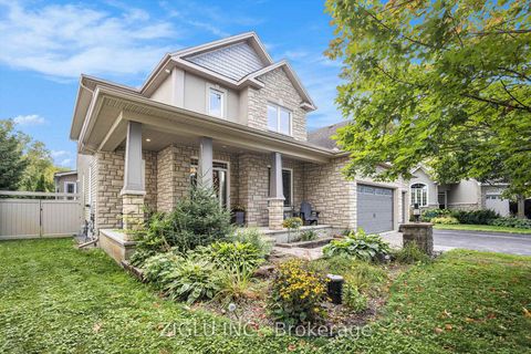 Photo 3 at 38 Oradea Crescent, Richmond, Stittsville