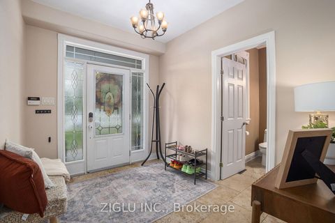 Photo 5 at 38 Oradea Crescent, Richmond, Stittsville