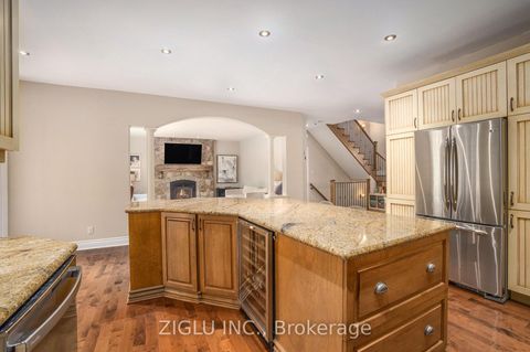 Photo 13 at 38 Oradea Crescent, Richmond, Stittsville