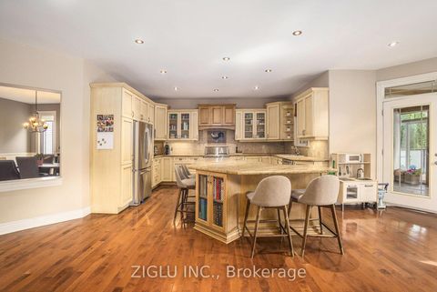 Photo 14 at 38 Oradea Crescent, Richmond, Stittsville