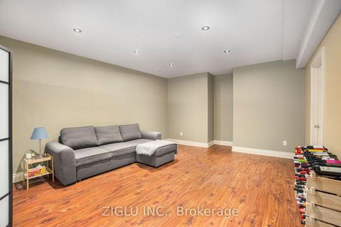 Photo 36 at 38 Oradea Crescent, Richmond, Stittsville