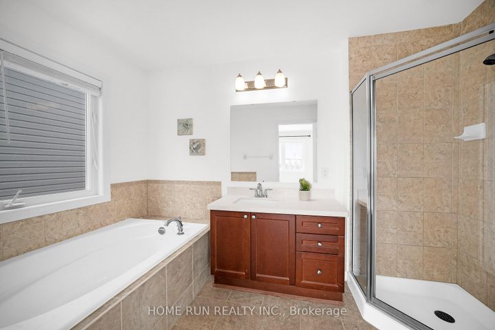 Photo 39 at 531 Bretby Crescent, Nepean (Cedargrove/Fraserdale), Ottawa