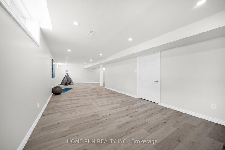 Photo 48 at 531 Bretby Crescent, Nepean (Cedargrove/Fraserdale), Ottawa