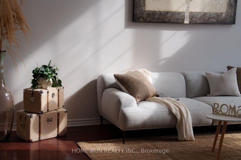 Photo 2 at 531 Bretby Crescent, Nepean (Cedargrove/Fraserdale), Ottawa