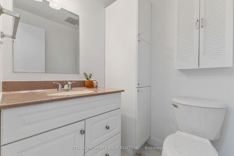 Photo 3 at D - 20 Benlea Drive, Nepean (Tanglewood), Ottawa