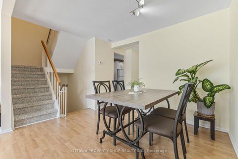 Photo 7 at D - 20 Benlea Drive, Nepean (Tanglewood), Ottawa