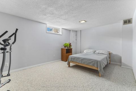 Photo 19 at D - 20 Benlea Drive, Nepean (Tanglewood), Ottawa