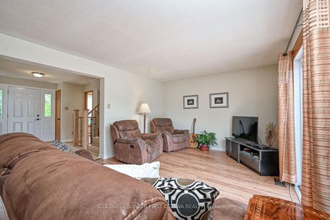 Photo 7 at 22 Poole Creek Crescent, Fringewood, Stittsville