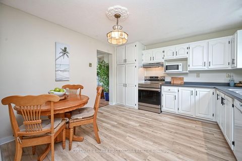 Photo 11 at 22 Poole Creek Crescent, Fringewood, Stittsville