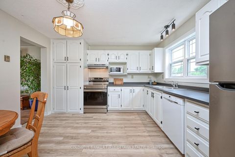 Photo 12 at 22 Poole Creek Crescent, Fringewood, Stittsville