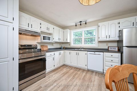 Photo 14 at 22 Poole Creek Crescent, Fringewood, Stittsville