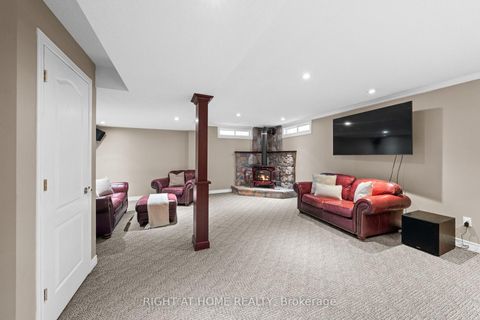 Photo 32 at 21 SLADE Crescent, Kanata Lakes/Heritage Hills, Kanata