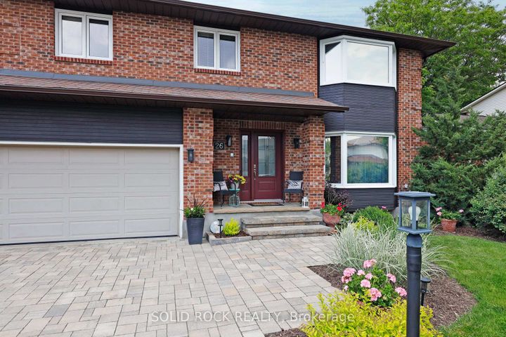 Photo 2 at 26 Paula Crescent, Nepean (Sheahan Estates/Trend Village), Ottawa