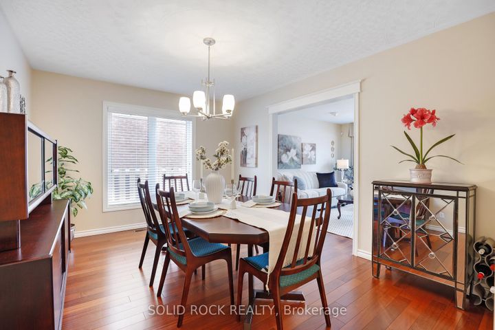 Photo 7 at 26 Paula Crescent, Nepean (Sheahan Estates/Trend Village), Ottawa