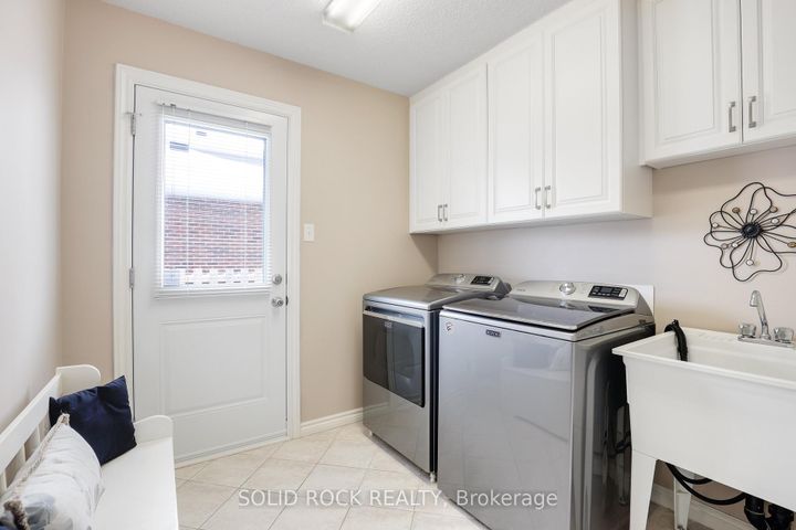 Photo 16 at 26 Paula Crescent, Nepean (Sheahan Estates/Trend Village), Ottawa