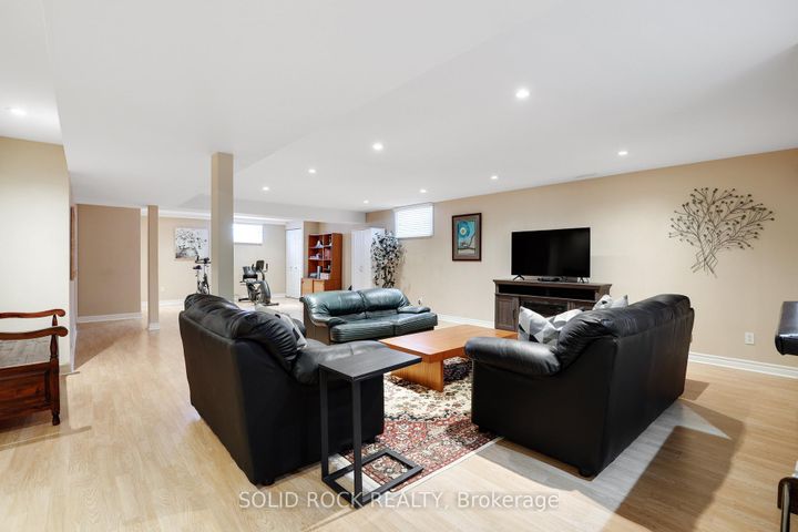 Photo 27 at 26 Paula Crescent, Nepean (Sheahan Estates/Trend Village), Ottawa