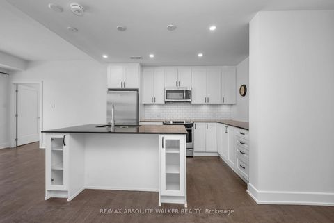 Photo 2 at 101 - 305 Elizabeth Cosgrove Private, Mer Bleue/Bradley Estates/Anderson Park, Orleans