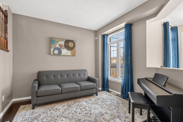 Photo 8 at 112 Sunita Crescent, Nepean (Stonebridge), Ottawa