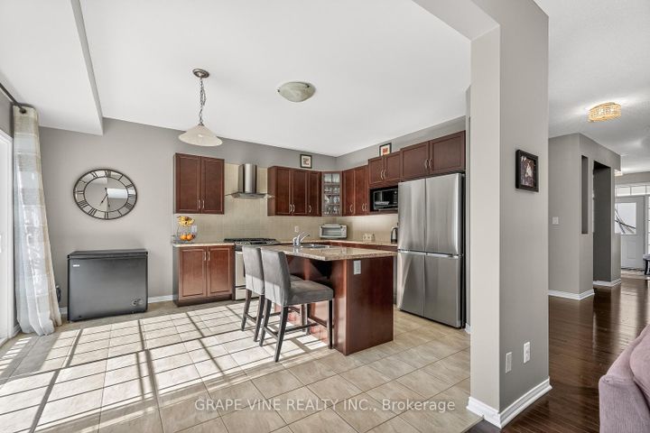 Photo 14 at 112 Sunita Crescent, Nepean (Stonebridge), Ottawa