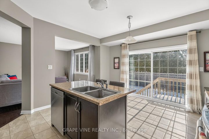 Photo 17 at 112 Sunita Crescent, Nepean (Stonebridge), Ottawa