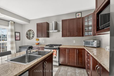 Photo 18 at 112 Sunita Crescent, Nepean (Stonebridge), Ottawa
