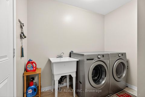 Photo 19 at 112 Sunita Crescent, Nepean (Stonebridge), Ottawa