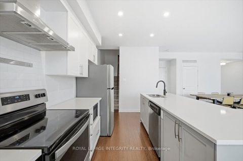 Photo 7 at 359 Axis Way, Mer Bleue/Bradley Estates/Anderson Park, Orleans