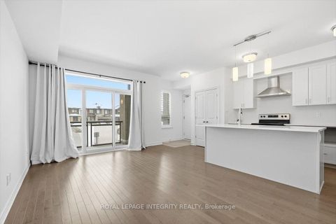 Photo 12 at 41 Carabiner Private, Mer Bleue/Bradley Estates/Anderson Park, Orleans