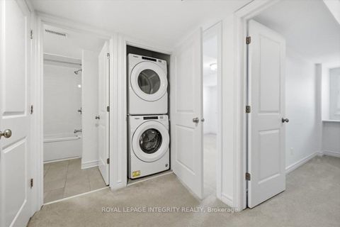 Photo 14 at 41 Carabiner Private, Mer Bleue/Bradley Estates/Anderson Park, Orleans