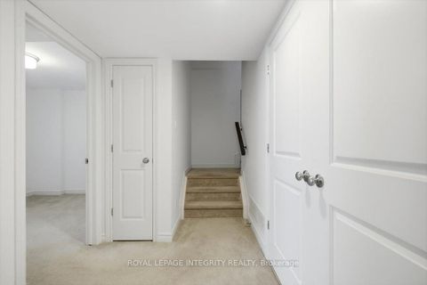 Photo 18 at 41 Carabiner Private, Mer Bleue/Bradley Estates/Anderson Park, Orleans