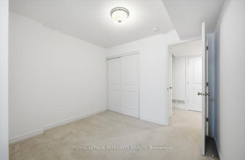 Photo 20 at 41 Carabiner Private, Mer Bleue/Bradley Estates/Anderson Park, Orleans