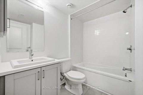 Photo 21 at 41 Carabiner Private, Mer Bleue/Bradley Estates/Anderson Park, Orleans