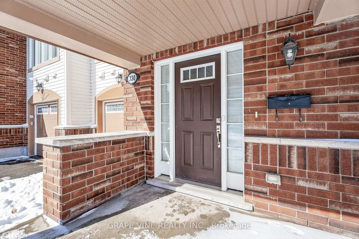 Photo 3 at 330 Sweet Grass Circle, Nepean (Half Moon Bay), Ottawa