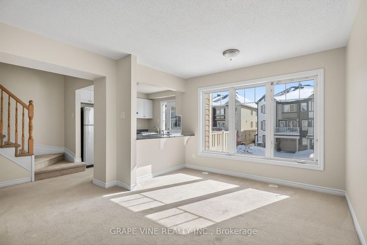 Photo 16 at 330 Sweet Grass Circle, Nepean (Half Moon Bay), Ottawa