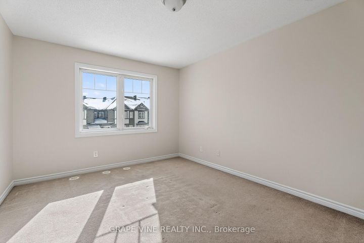 Photo 22 at 330 Sweet Grass Circle, Nepean (Half Moon Bay), Ottawa