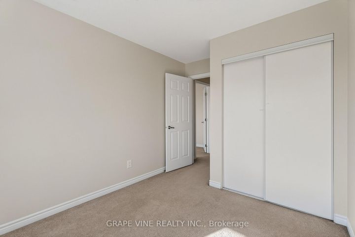 Photo 27 at 330 Sweet Grass Circle, Nepean (Half Moon Bay), Ottawa