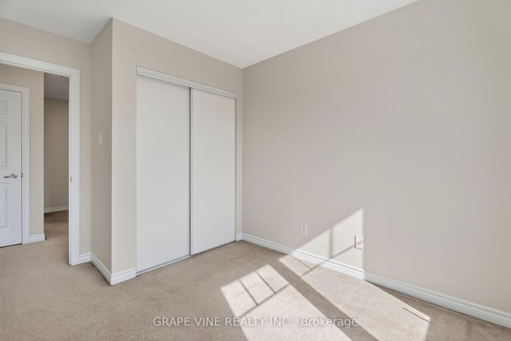 Photo 28 at 330 Sweet Grass Circle, Nepean (Half Moon Bay), Ottawa