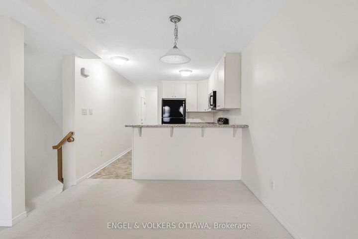 Photo 10 at 270 Espin Heights, Nepean (Stonebridge), Ottawa