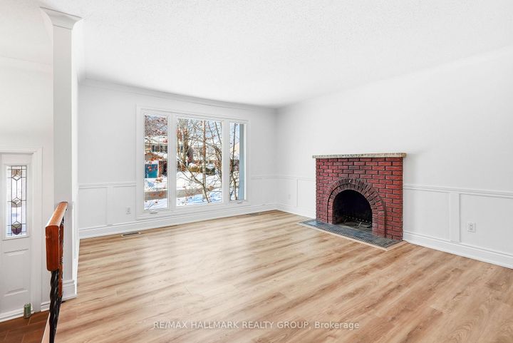 Photo 7 at 145 Larkin Drive, Nepean (Pheasant Run), Ottawa