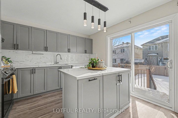 Photo 11 at 513 Paul Metivier Drive, Nepean (Strandherd), Ottawa