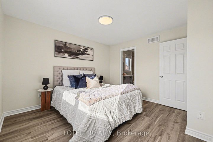 Photo 16 at 513 Paul Metivier Drive, Nepean (Strandherd), Ottawa