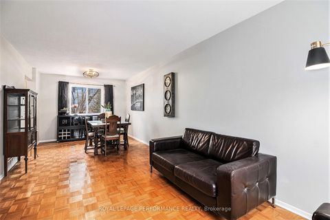 Photo 3 at 6349 St Louis Drive, Hiawatha Park/Convent Glen, Orleans