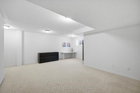 Photo 28 at 418 Rochefort Circle, Avalon West, Orleans