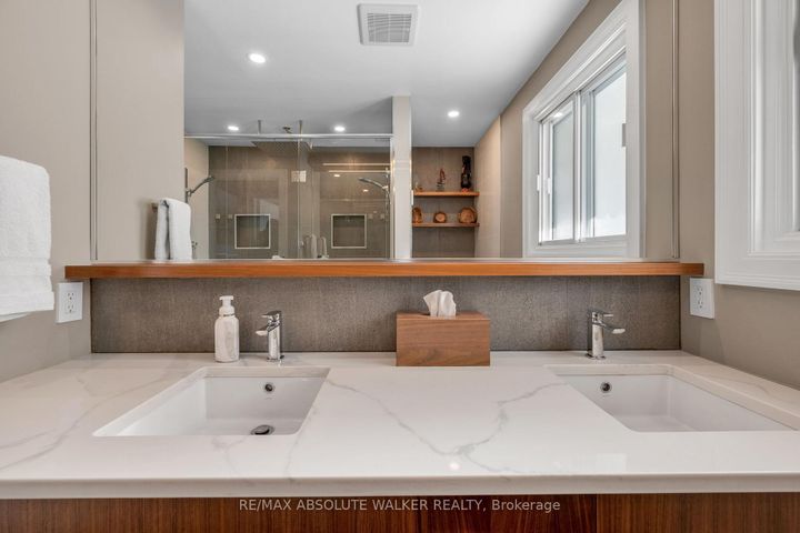 Photo 20 at 19 Lambert Drive, Nepean (Sheahan Estates/Trend Village), Ottawa